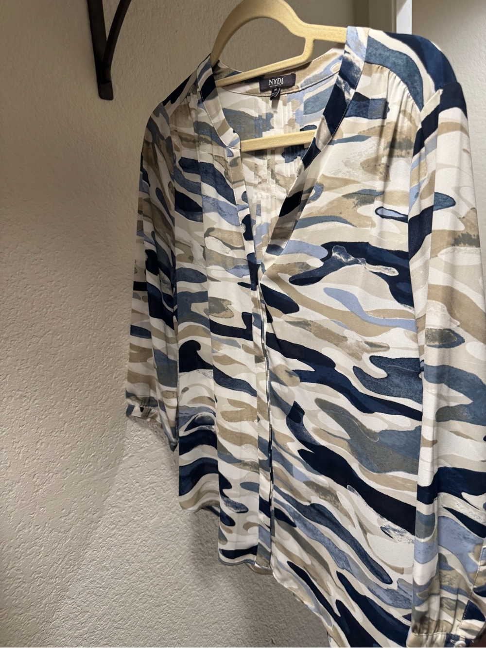 NYDJ Men's Navy, Light Blue & Tan Camouflage Button-Front Shirt
